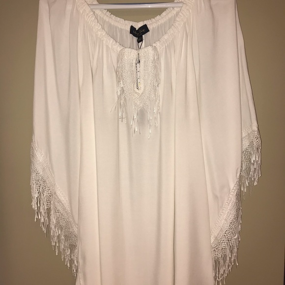 Woman’s top - Picture 2 of 6